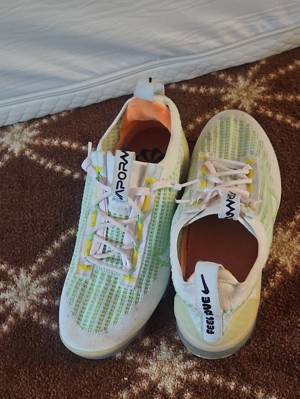 Nike Women’s Running Sneakers - Light Green & White
